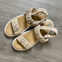 Load image into Gallery viewer, Vaneli Size 9 1/2 SHOE
