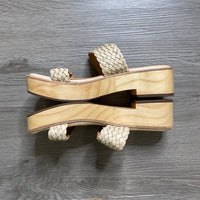 Load image into Gallery viewer, NISOLO Size 7 SHOE
