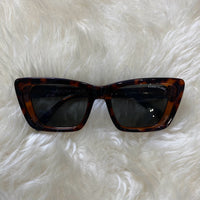 Load image into Gallery viewer, Kenneth Cole Sunglasses
