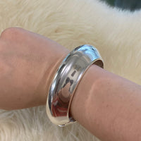 Load image into Gallery viewer, J CREW Bracelet
