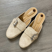 Load image into Gallery viewer, Charles by Charles David Size 10 SHOE
