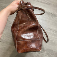 Load image into Gallery viewer, Liz Claiborne HANDBAGS
