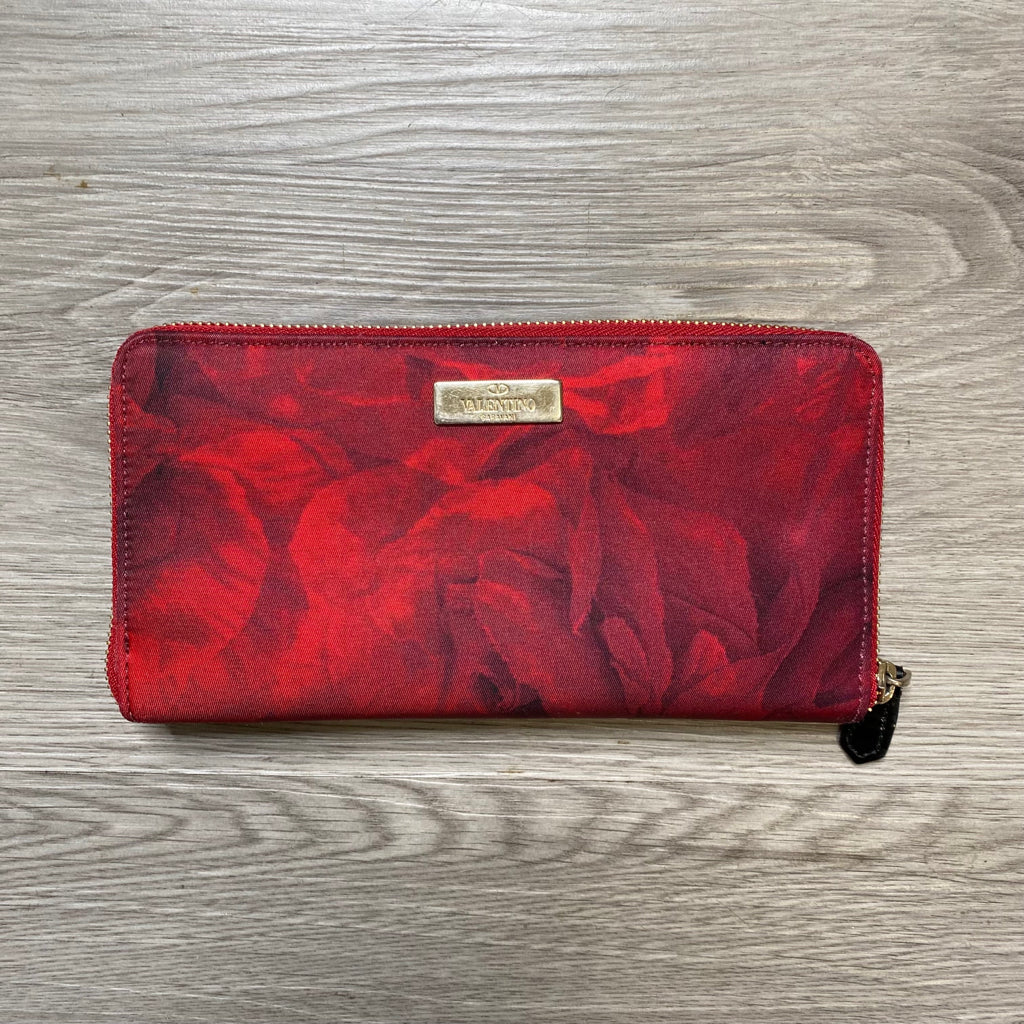 VALENTINO DESIGNER