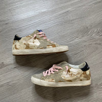 Load image into Gallery viewer, Golden Goose Size 5 1/2 BOUTIQUE
