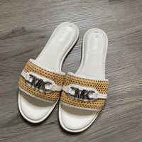 Load image into Gallery viewer, Michael Size 9 1/2 BOUTIQUE
