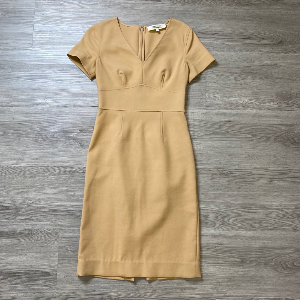DIANE VON FURSTENBERG Size 0 BOUTIQUE