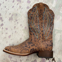 Load image into Gallery viewer, ARIAT Size 8 1/2 BOUTIQUE

