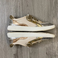 Load image into Gallery viewer, COCONUTS Size 6 1/2 SHOE
