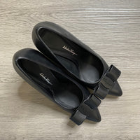 Load image into Gallery viewer, FERRAGAMO Size 9 1/2 DESIGNER
