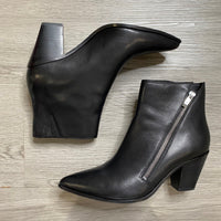 Load image into Gallery viewer, PAIGE Size 9 1/2 BOUTIQUE
