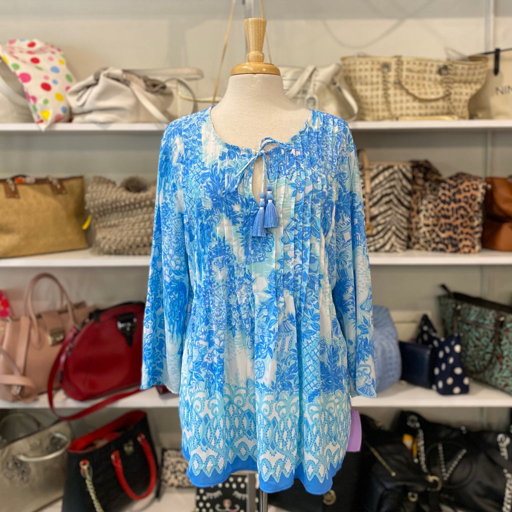 Lilly Pulitzer Size LARGE TOPS