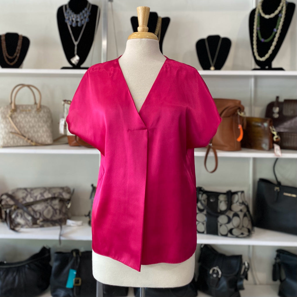 Nicole Miller Size LARGE TOPS