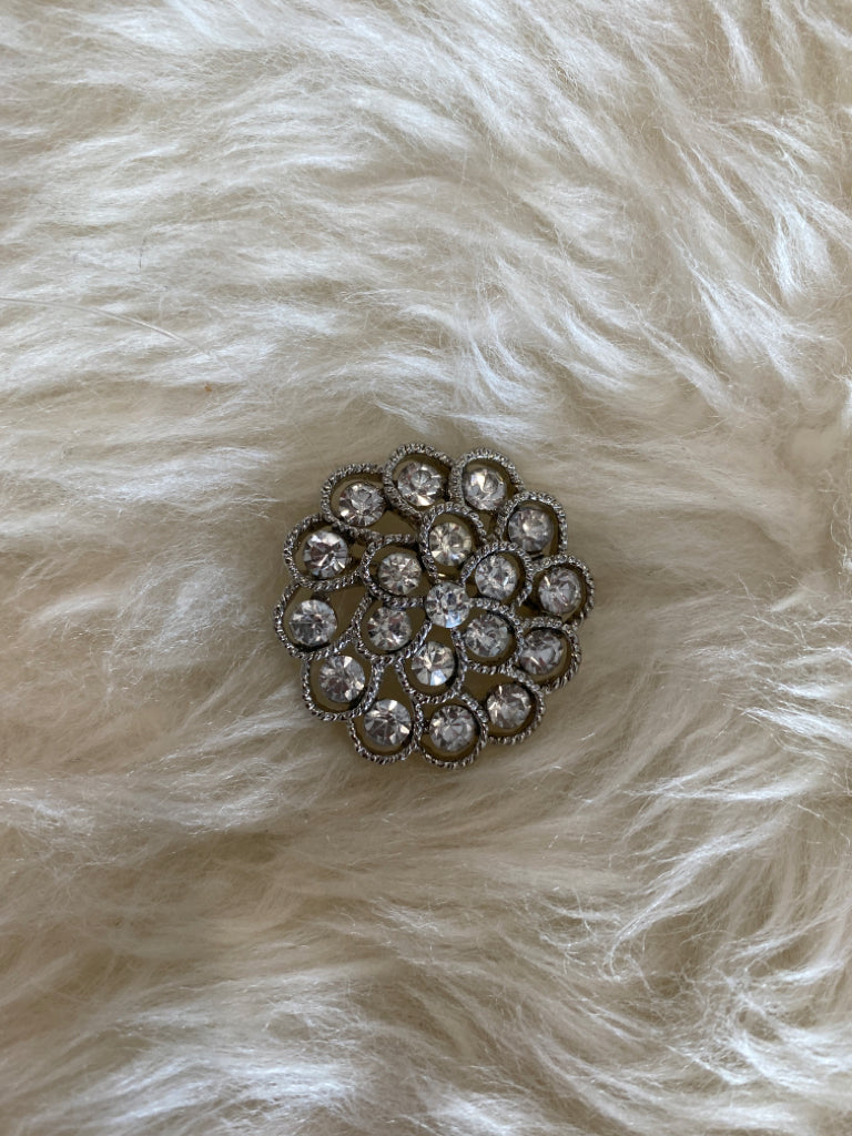 NO LABEL PIN