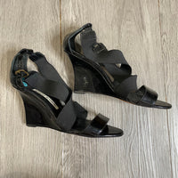 Load image into Gallery viewer, Manolo Blahnik Size 7 1/2 DESIGNER
