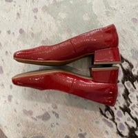 Load image into Gallery viewer, SOFFT Size 6 SHOE

