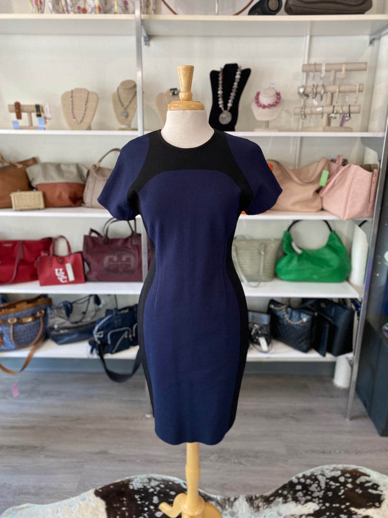 ST JOHN Size 10 DESIGNER