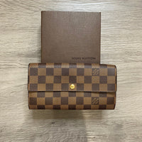 Load image into Gallery viewer, Louis Vuitton DESIGNER
