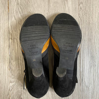 Load image into Gallery viewer, Dove Nuotano Gli Squali Size 7 1/2 BOUTIQUE
