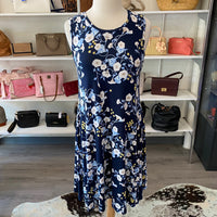 Load image into Gallery viewer, STYLE &amp; CO. Size MED DRESS
