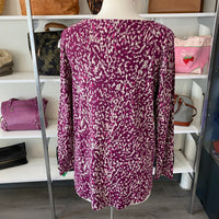 Load image into Gallery viewer, CHICOS Size LARGE TOPS
