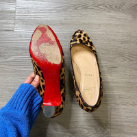 Load image into Gallery viewer, Christian Louboutin Size 8 DESIGNER
