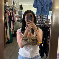 Load image into Gallery viewer, COACH BOUTIQUE
