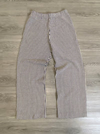 Load image into Gallery viewer, ST JOHN COLLECTION Size 4 DESIGNER
