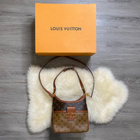 Load image into Gallery viewer, Louis Vuitton DESIGNER
