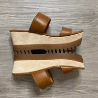 Load image into Gallery viewer, Michael Size 6 1/2 SHOE
