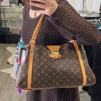 Load image into Gallery viewer, Louis Vuitton DESIGNER
