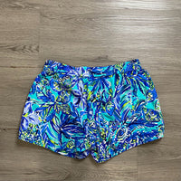 Load image into Gallery viewer, Lilly Pulitzer Size SMALL SHORTS
