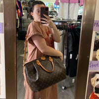 Load image into Gallery viewer, Louis Vuitton DESIGNER
