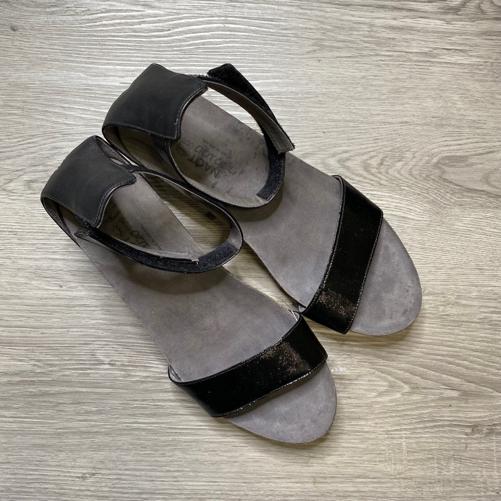 NAOT Size 11 SHOE