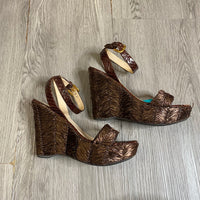 Load image into Gallery viewer, PRADA Size 7 1/2 DESIGNER
