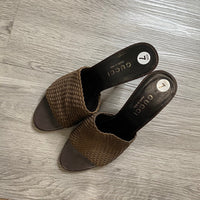 Load image into Gallery viewer, GUCCI Size 7 DESIGNER
