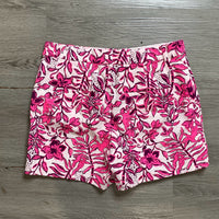 Load image into Gallery viewer, Lilly Pulitzer Size 10 SHORTS
