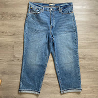 Load image into Gallery viewer, LEVIS Size 18 PLUS
