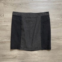 Load image into Gallery viewer, Vince Size 10 BOUTIQUE
