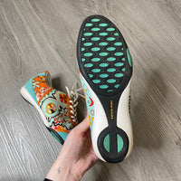 Load image into Gallery viewer, Emilio Pucci Size 6 DESIGNER
