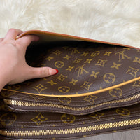 Load image into Gallery viewer, Louis Vuitton DESIGNER
