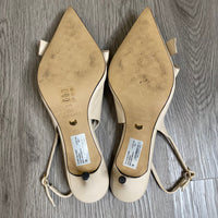 Load image into Gallery viewer, AREZZO Size 7 SHOE
