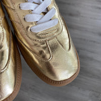 Load image into Gallery viewer, COCONUTS Size 9 1/2 SHOE
