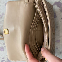 Load image into Gallery viewer, Quince HANDBAGS

