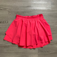Load image into Gallery viewer, Lululemon Size 6 ATHLETIC WEAR

