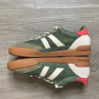 Load image into Gallery viewer, Steve Madden Size 7 SHOE
