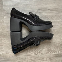 Load image into Gallery viewer, WONDERS Size 9 1/2 SHOE
