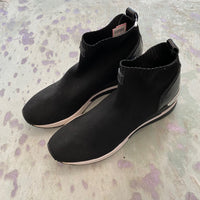 Load image into Gallery viewer, Michael Size 8 BOUTIQUE

