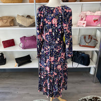 Load image into Gallery viewer, LOFT Size LARGE DRESS
