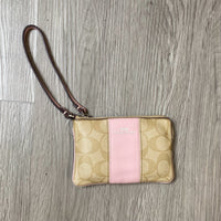 Load image into Gallery viewer, COACH BOUTIQUE
