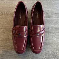Load image into Gallery viewer, Larroude Size 7 1/2 BOUTIQUE
